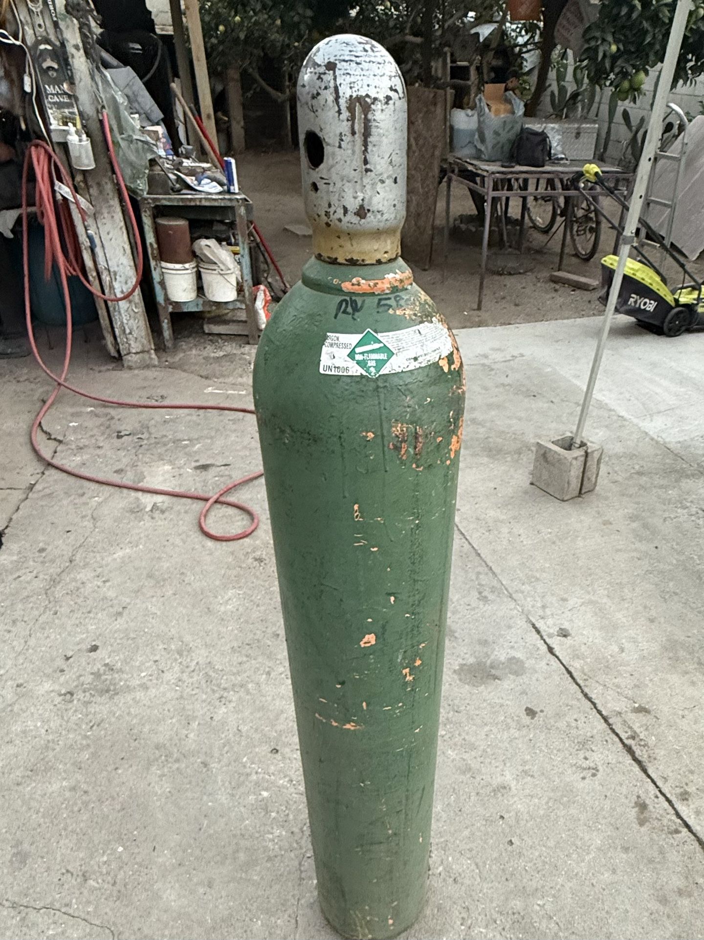 Argon Tank