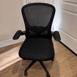 Ergonomic Mesh Office Chair – Adjustable Arms & Lumbar Support