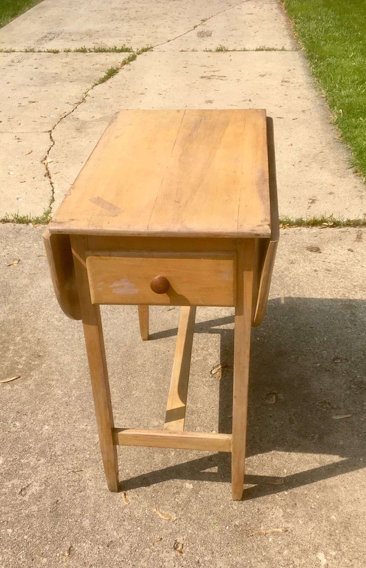 Small drop leaf side accent kitchen table