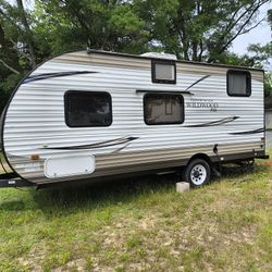 2017 18 Ft Travel Trailer