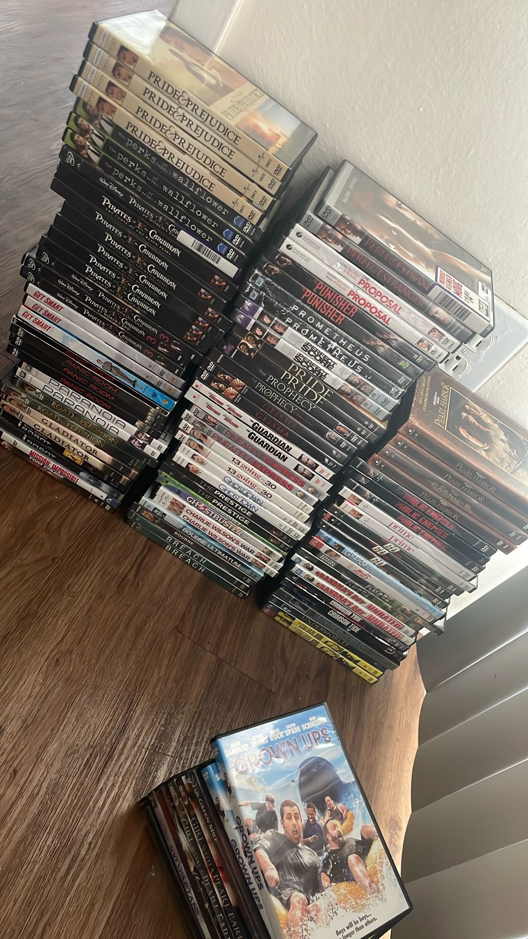 MOVIES/DVD LOVERS