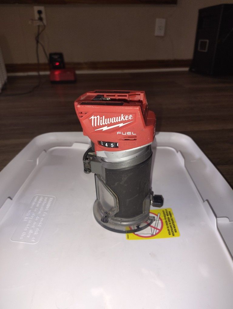 Compact Router