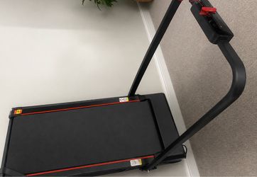 Squat machine/ Treadmill