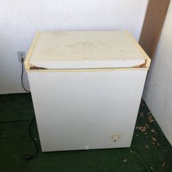 Frigidaire Freezer 