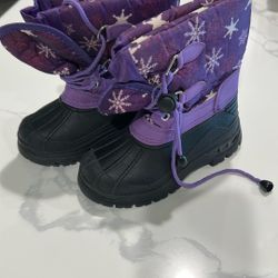 Snow Boots Size 10
