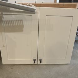 White Kitchen Cabinets 