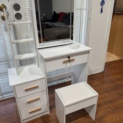 Led Light Mirror Table For Make Up  