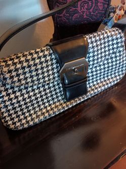 Stylish Ladies Houndstooth Shoulder Bag.