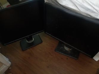 2 Dell P2213 monitor