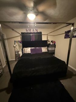 King Tufted canopy Bed