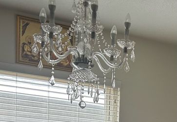 Maria Theresa 6-Light Chrome with Clear Acrylic Chandelier