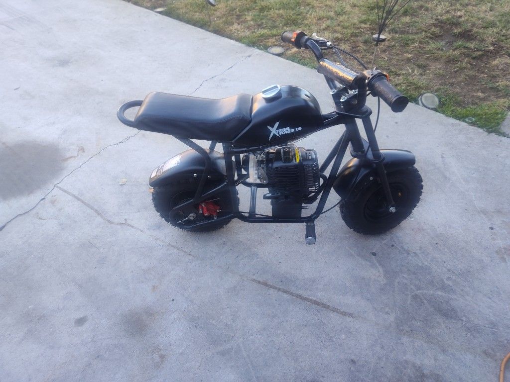 Mini. Bike De Gasolina Para Niños En Buenas Condiciones