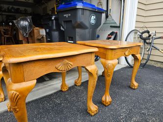 Coffee Table & Pair of Oak End Tables with Carved Legs