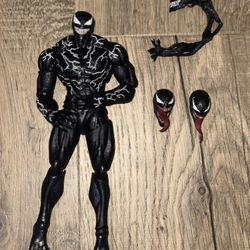 Venom TAMASHII NATIONS SH Figuarts Action Figure - with Head Swaps