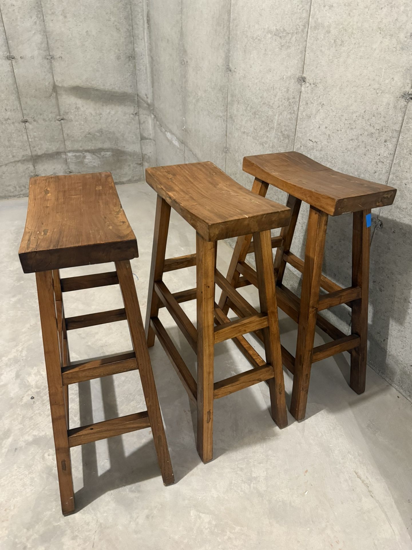 3 Bar Or Kitchen Stools