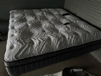 Bed  set up king size