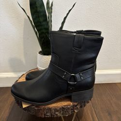 Womens Elodie Stacked Heel Cushioned Combat Boots Size 11