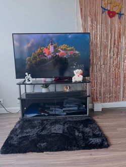 44 inch TCL tv with tv stand  I can deliver it for your home