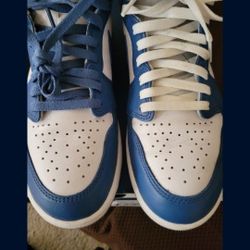 Jordan 1  OG True Blue size 10.5