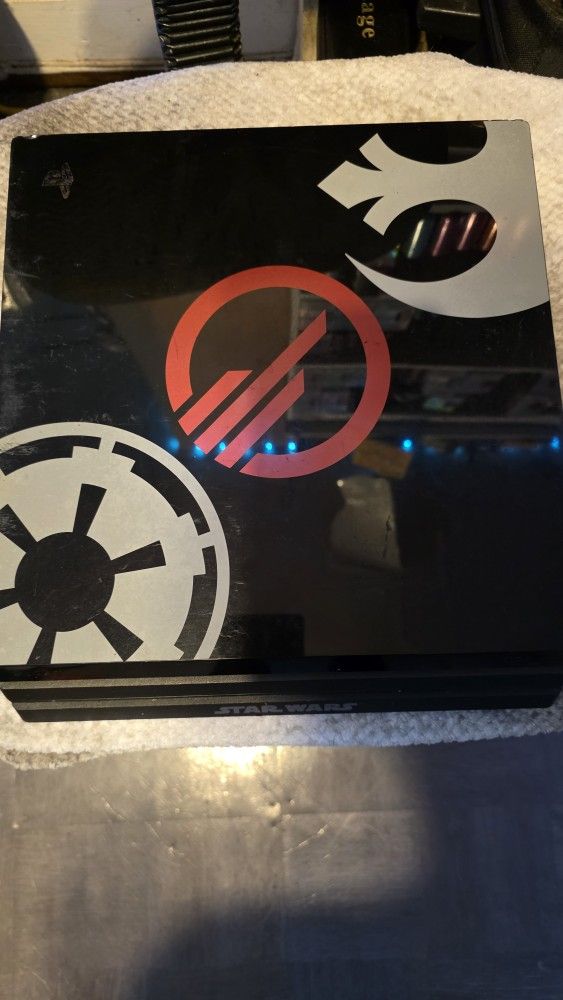 PS4 Pro 1TB – Star Wars Edition