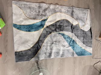 Grey rug