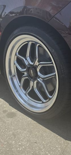 Weld Racing Wheel with Tire corvette