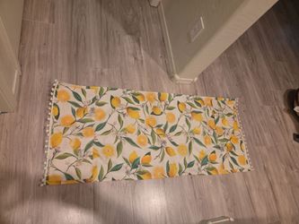 Lemon table cover