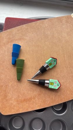Wine Bottle Stoppers Set of 4