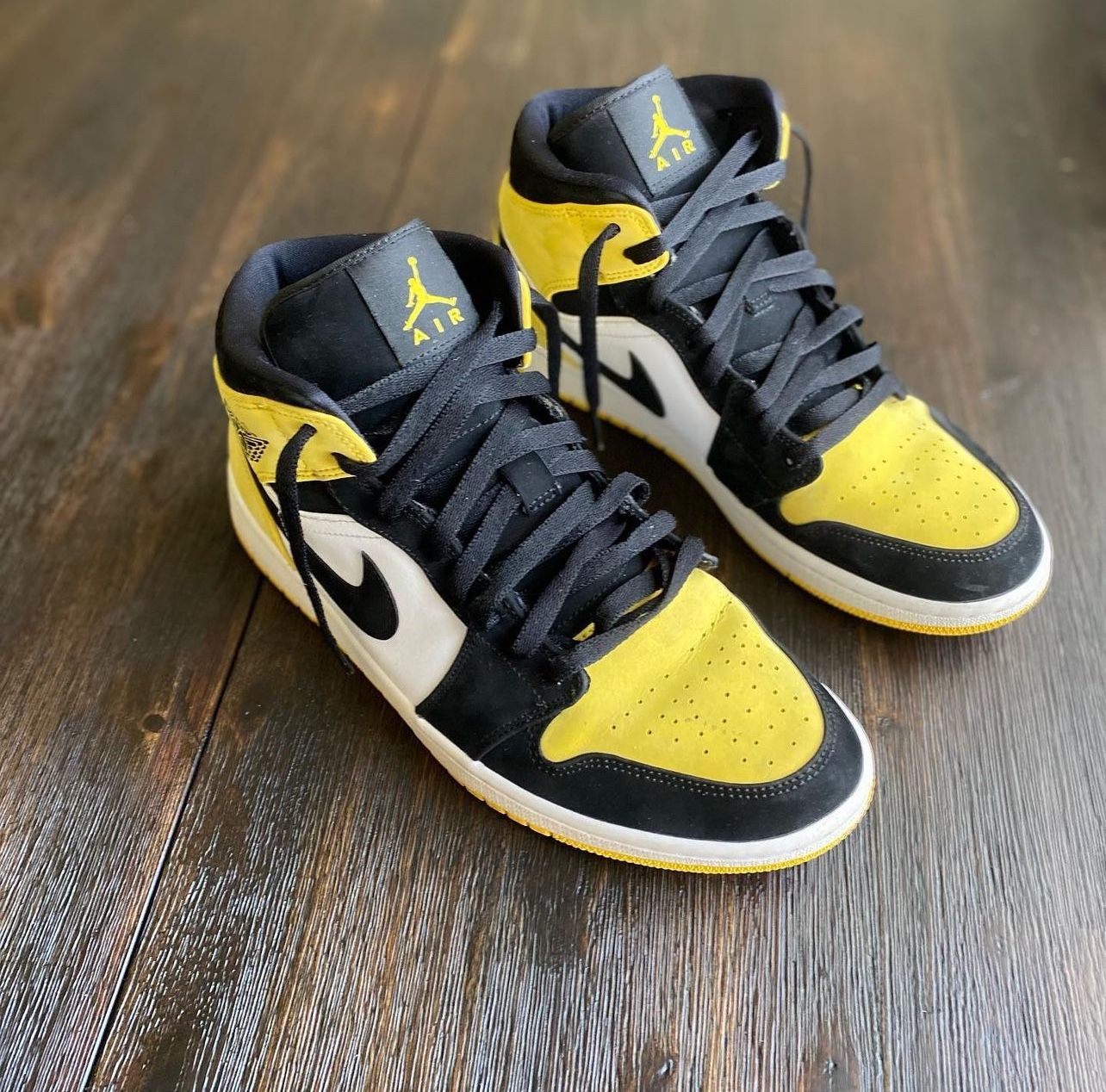 Air Jordan 1 “Yellow Toe”