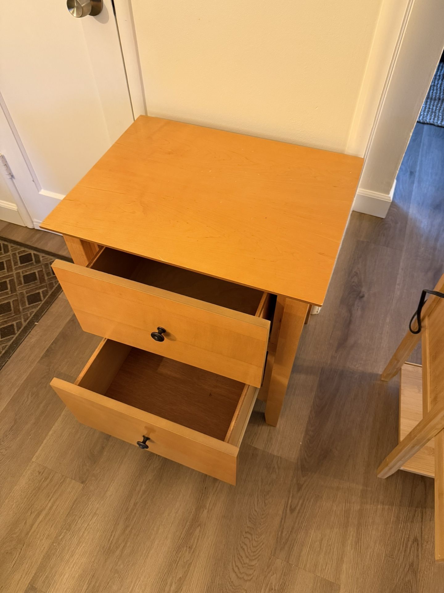 Free 2 Night Stand Tables 