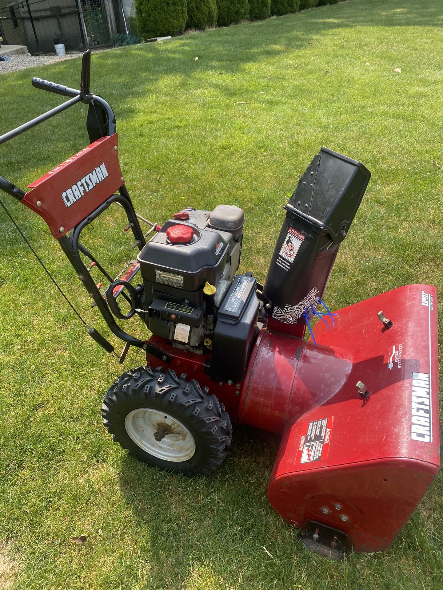 Craftsman 28” Snowblower for Sale in Smithfield, RI OfferUp