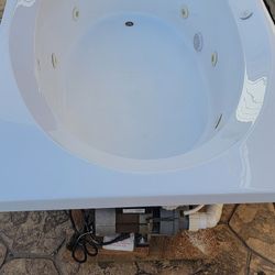 Wirlpool/jacuzzi  Type Spa Bath Tub