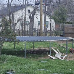 Trampoline 