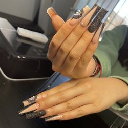 Nails 