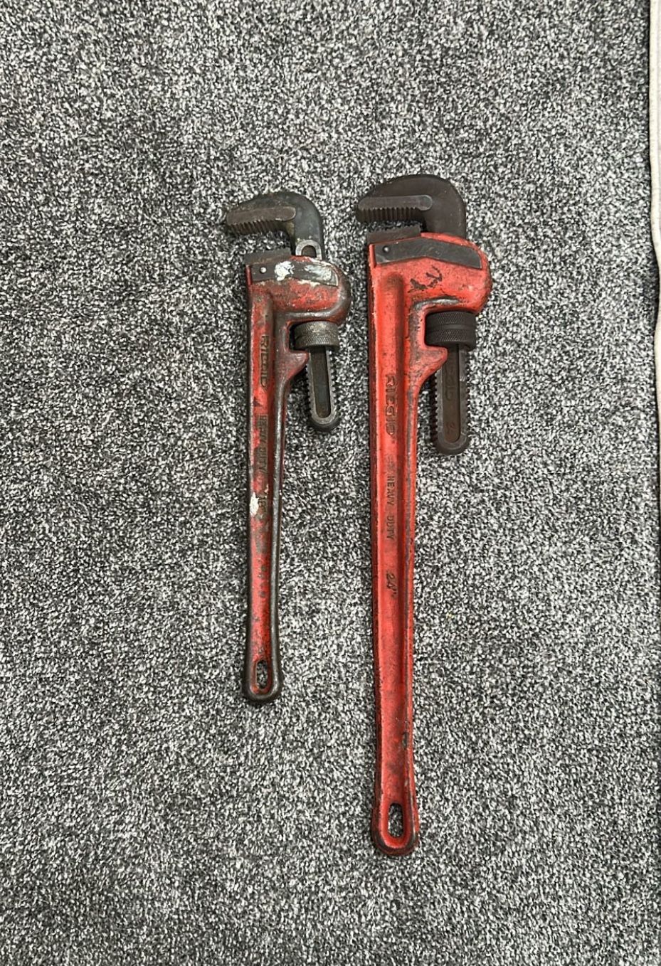 RIDGID 24-inch/ 14 Inch Heavy-Duty Straight Pipe Wrench
