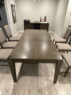 Dining Table & 6 Chairs