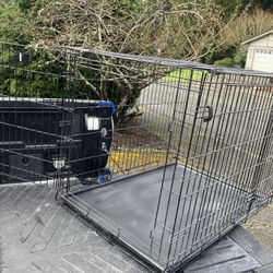 XL Large Dog Kennel Crate Collapsible Like In Good Condition 42" L by 28" W by 33" H