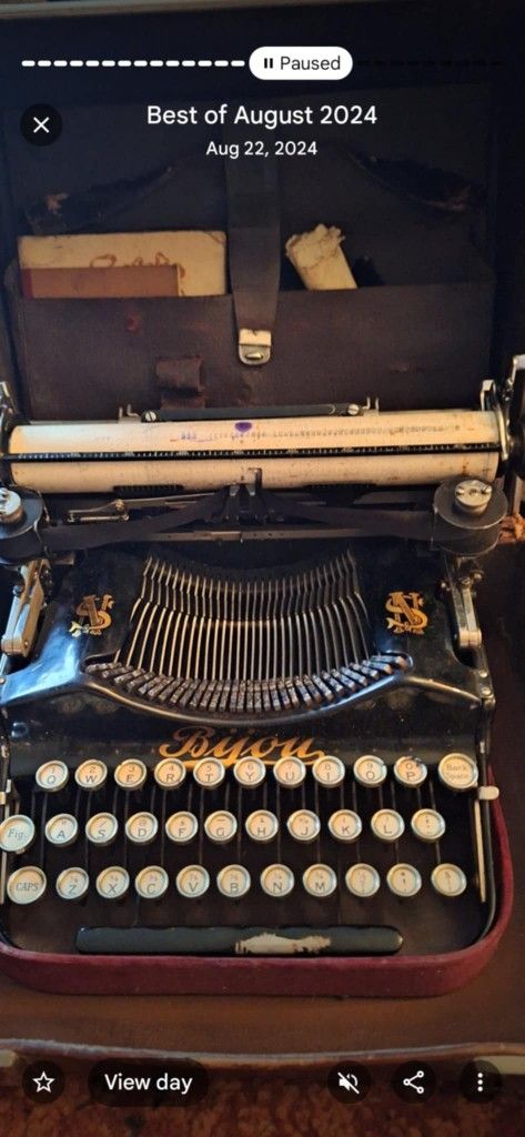 Bijou Folding Typewriter Vintage