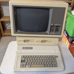 1982 Apple Computer And Monitor 