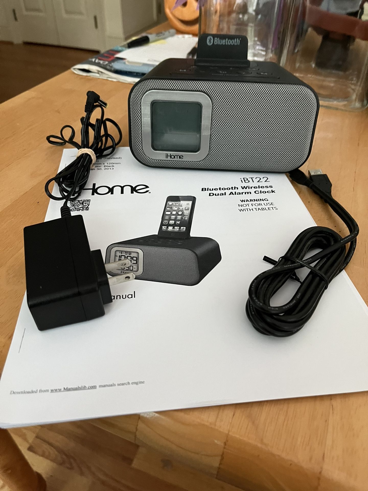 iHome Model iBT22A Dual Charging Bluetooth Stereo Alarm Clock