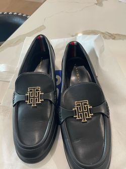 Tommy Hilfiger size 8