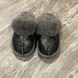Kids Ugg Size 12