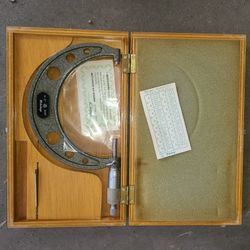 Mitutoyo Micrometer 4 - 5" .0001"