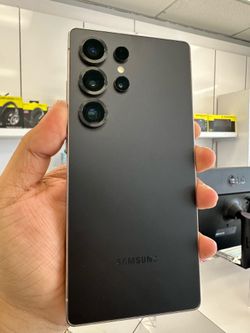 Galaxy S25 Ultra 256GB Unlocked (Financing Available)