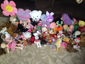 HUGE LOT OF STUFFED ANIMALS - See My Page For More Offers