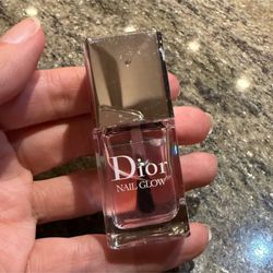 Dior Nail Glow Sheer Natural Polish 