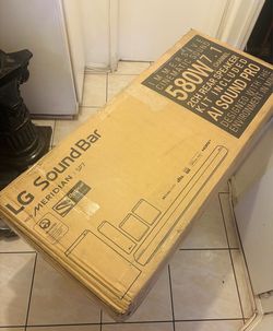 LG SP7R 7.1 Channel 580 W Home Theater Soundbar System | Wireless Sub + Rear Speakers | DTS Virtual: