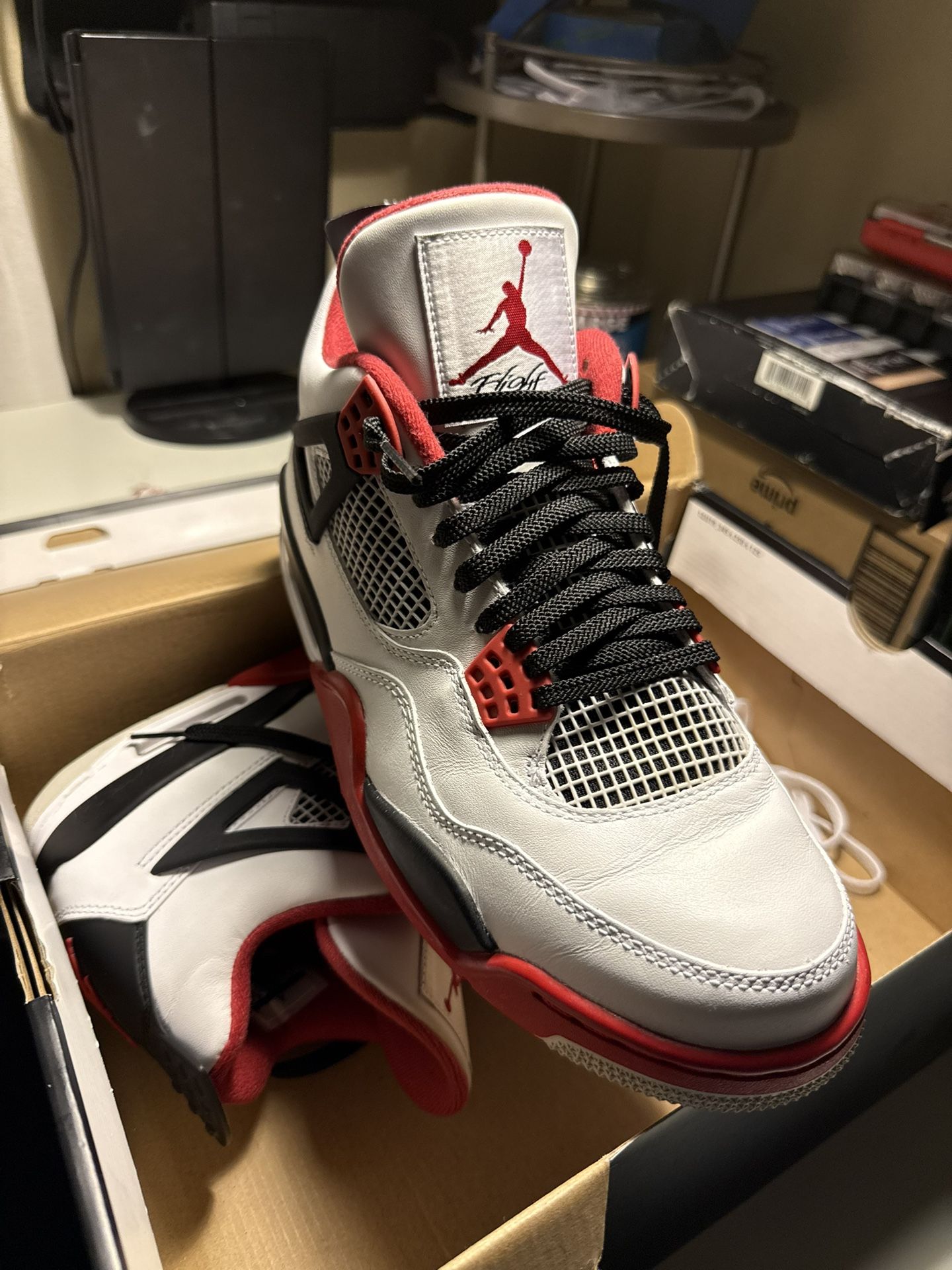 Air Jordan Four Fire Red