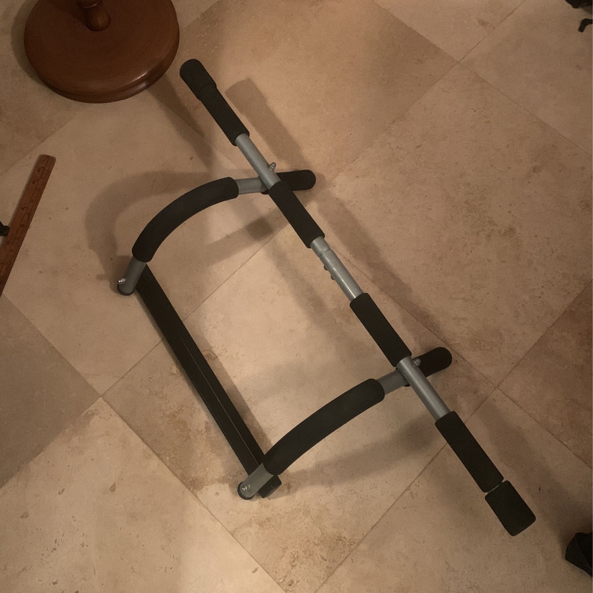 Push-Up & Pull-Up Bar