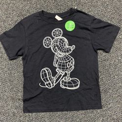 New boys size small (6/7) Mickey Mouse glow in the dark shirt 